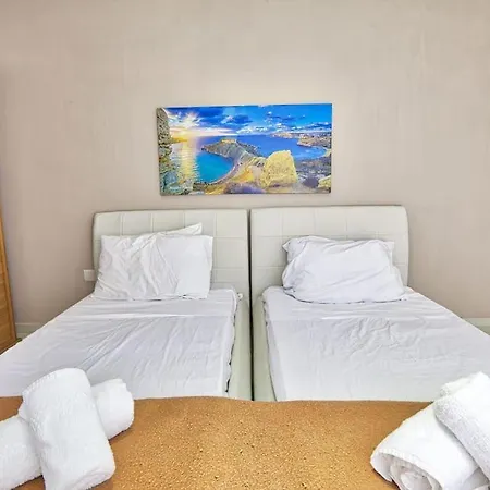 Beautiful, 2br Penthouse With Large Balcony + Bbq By 360 Estates 그지라
