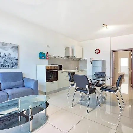 Beautiful, 2br Penthouse With Large Balcony + Bbq By 360 Estates *