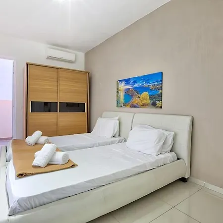아파트 Beautiful, 2br Penthouse With Large Balcony + Bbq By 360 Estates *