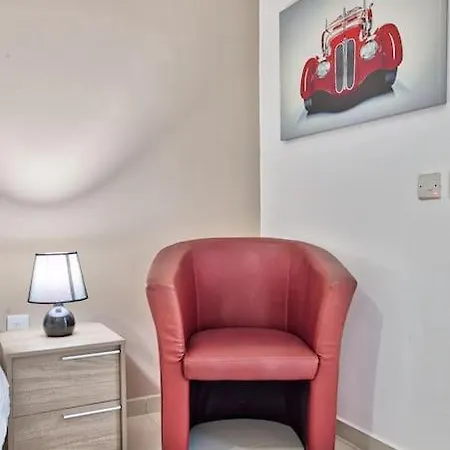 Appartamento Beautiful, 2br Penthouse With Large Balcony + Bbq By 360 Estates